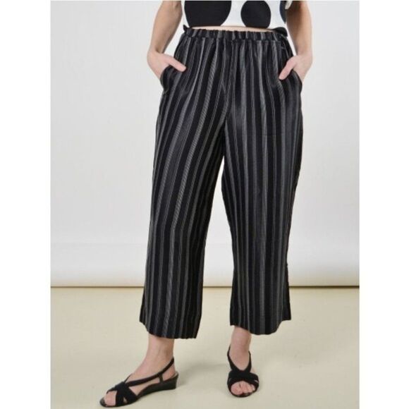 Alembika Pants - Alembika Black White Stripe Crop Pant Wide Leg Pull On Silky Size Small NWT